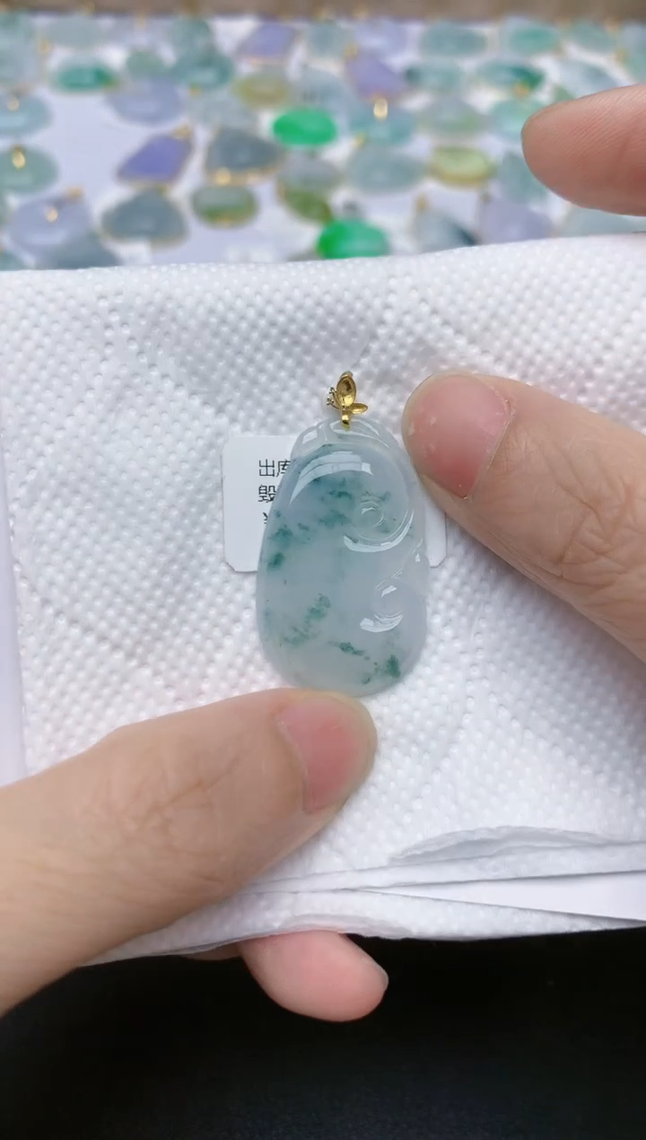 翡翠18K金镶嵌颈饰天然翡翠A货