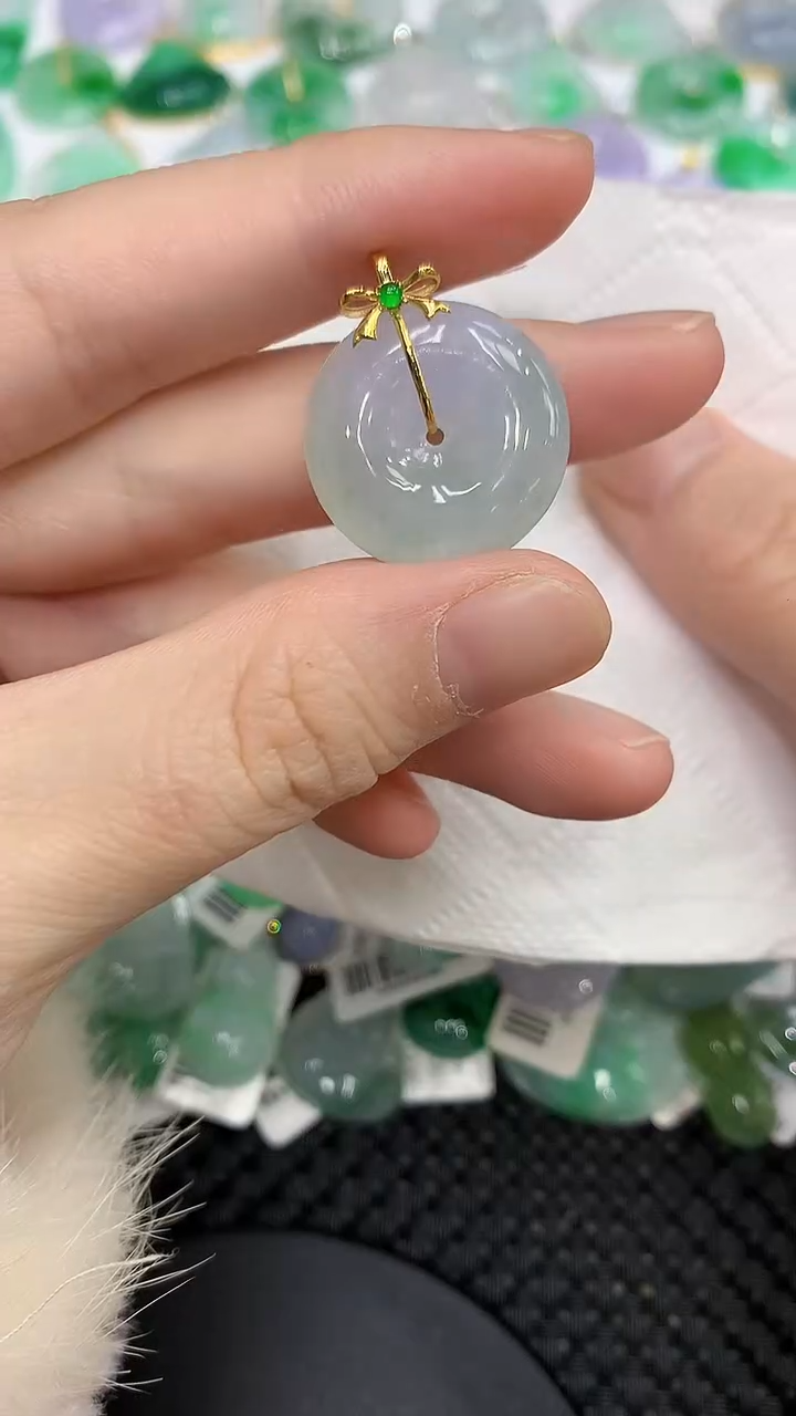 颈饰18K金镶嵌翡翠a货支持复检百元以上9元证书费自理