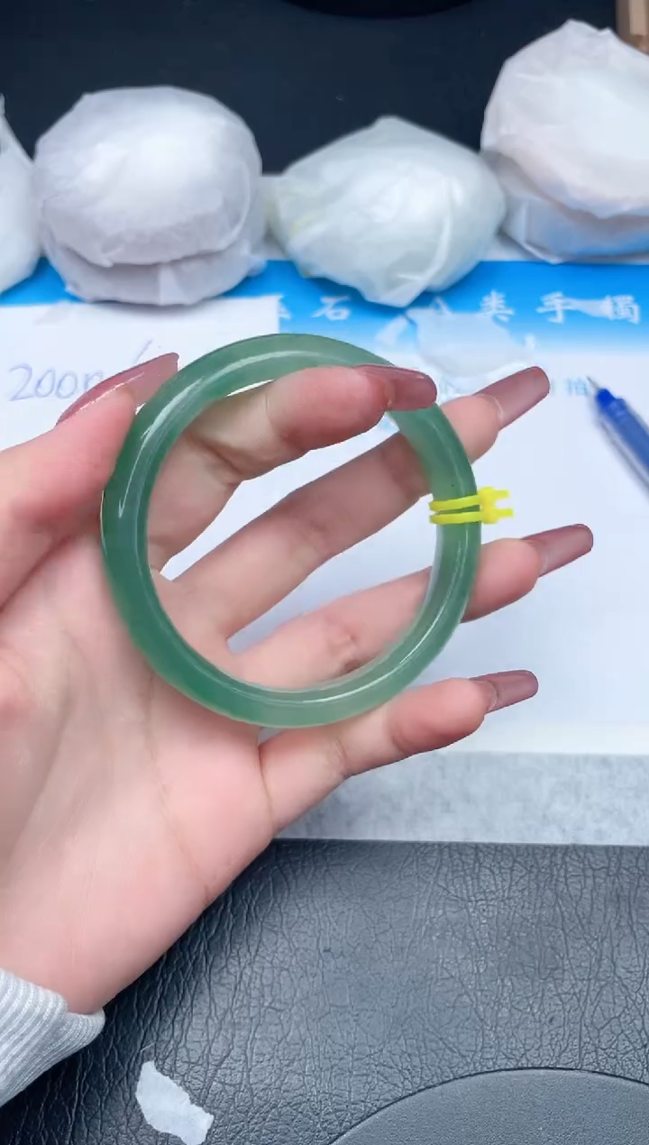 【闪购商品】石英质玉手镯未镶嵌374-57
