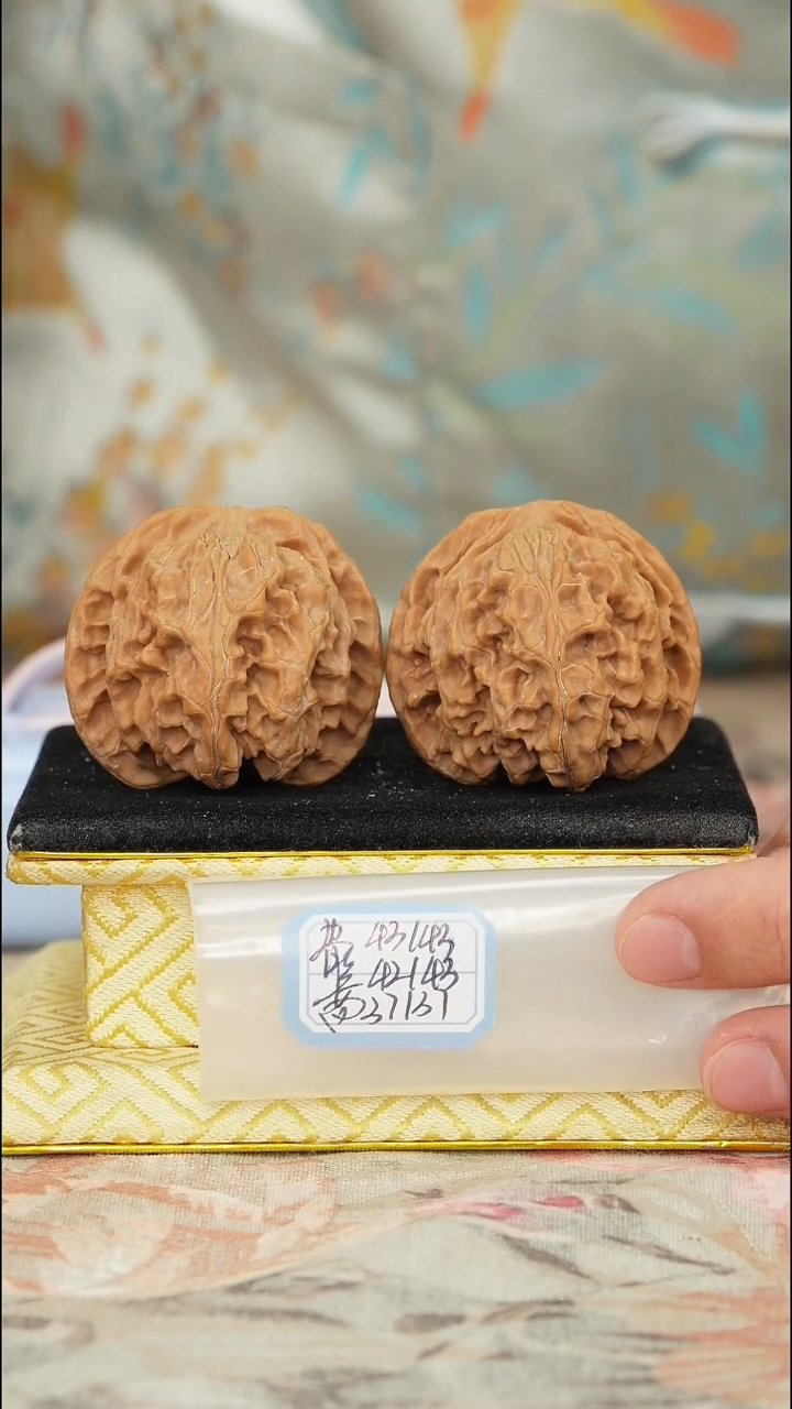 【闪购商品】文玩核桃把件苹果园