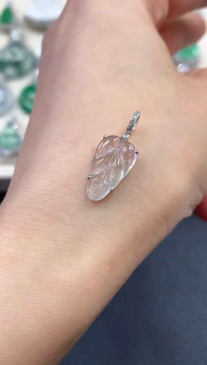 【闪购商品】翡翠吊坠(不含链)18K金镶嵌B7    