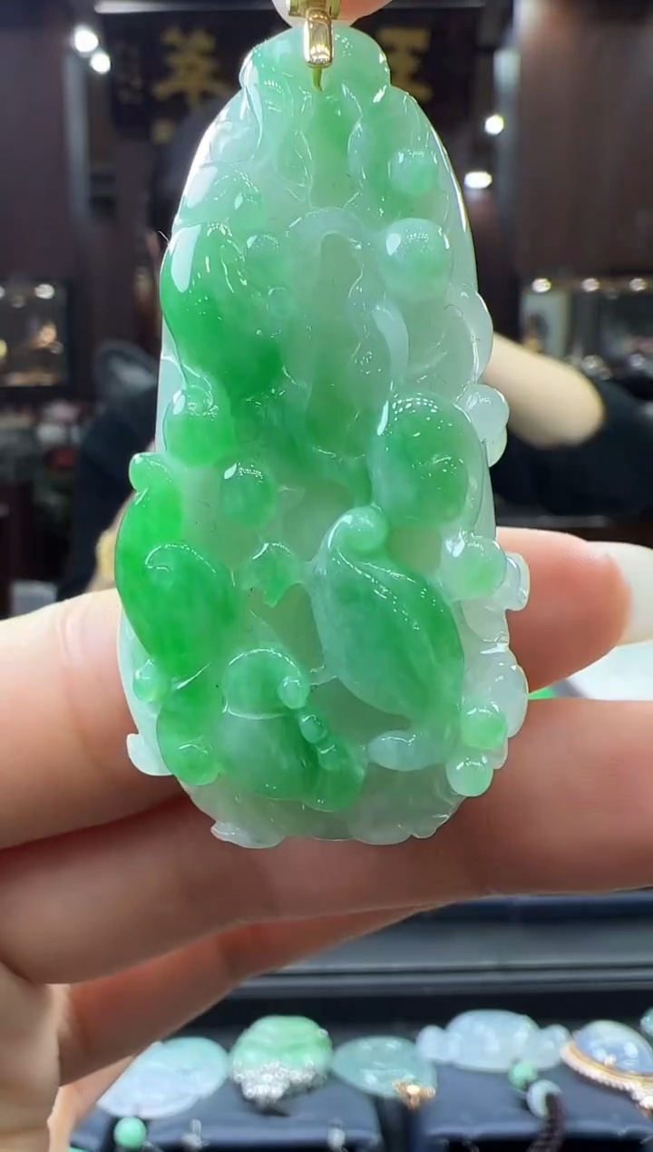 【闪购商品】翡翠挂件18K金镶嵌白菜不含链