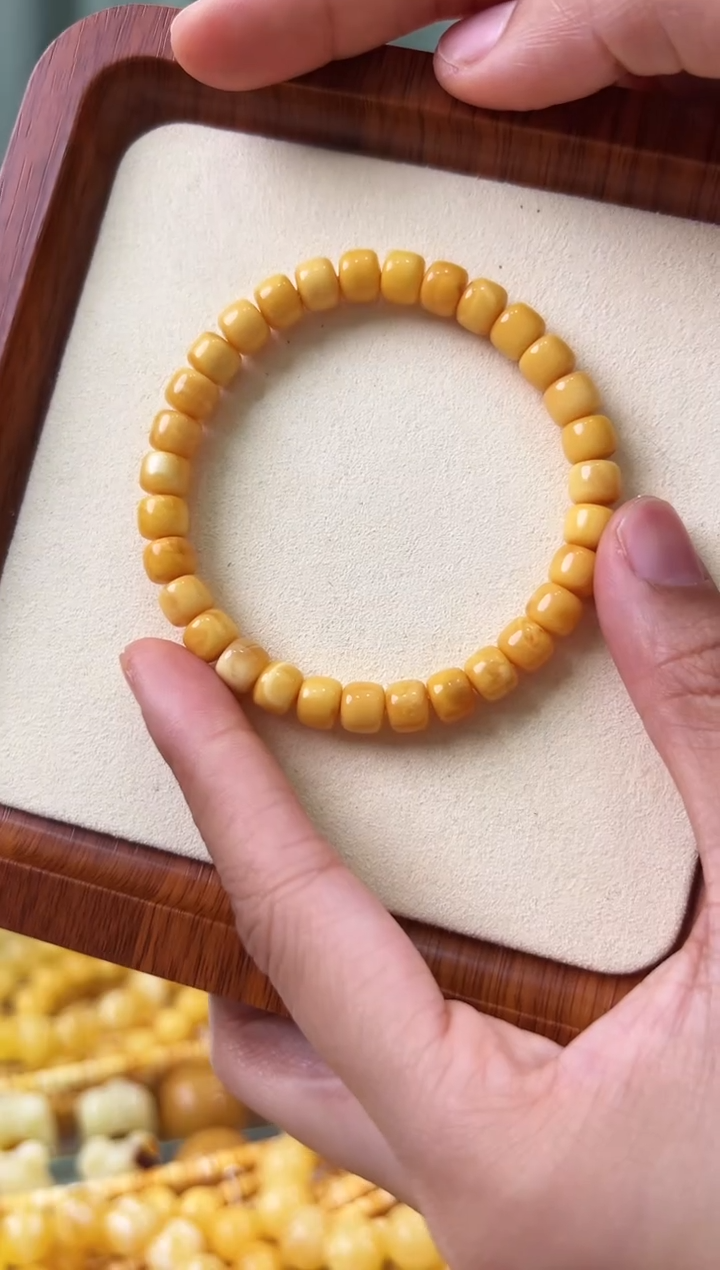 【闪购商品】琥珀手链未镶嵌蜜蜡手串多样性发其中一件