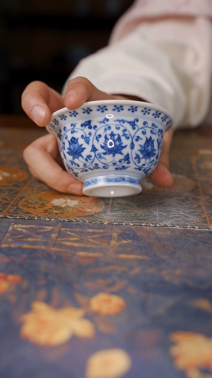 【闪购商品】杯望月怀古缠枝莲压手