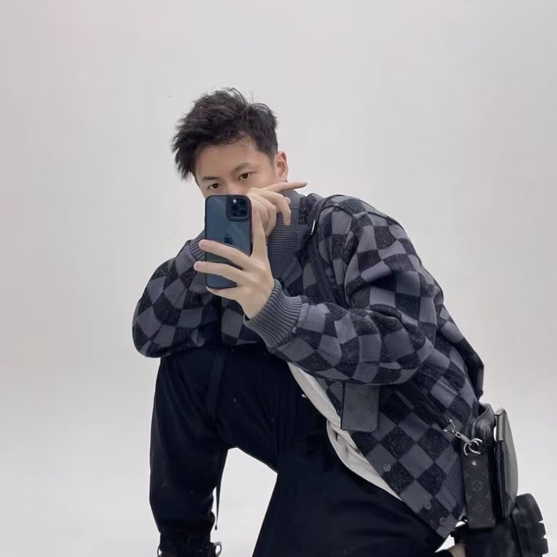 LouisVuitton/路易威登 99新/潮奢豆 严选/棋盘格满印外套/J13423