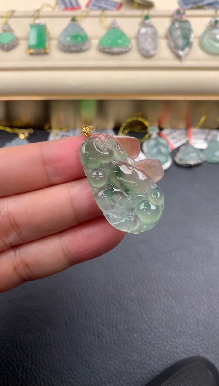 【闪购商品】翡翠颈饰18K金镶嵌Q70