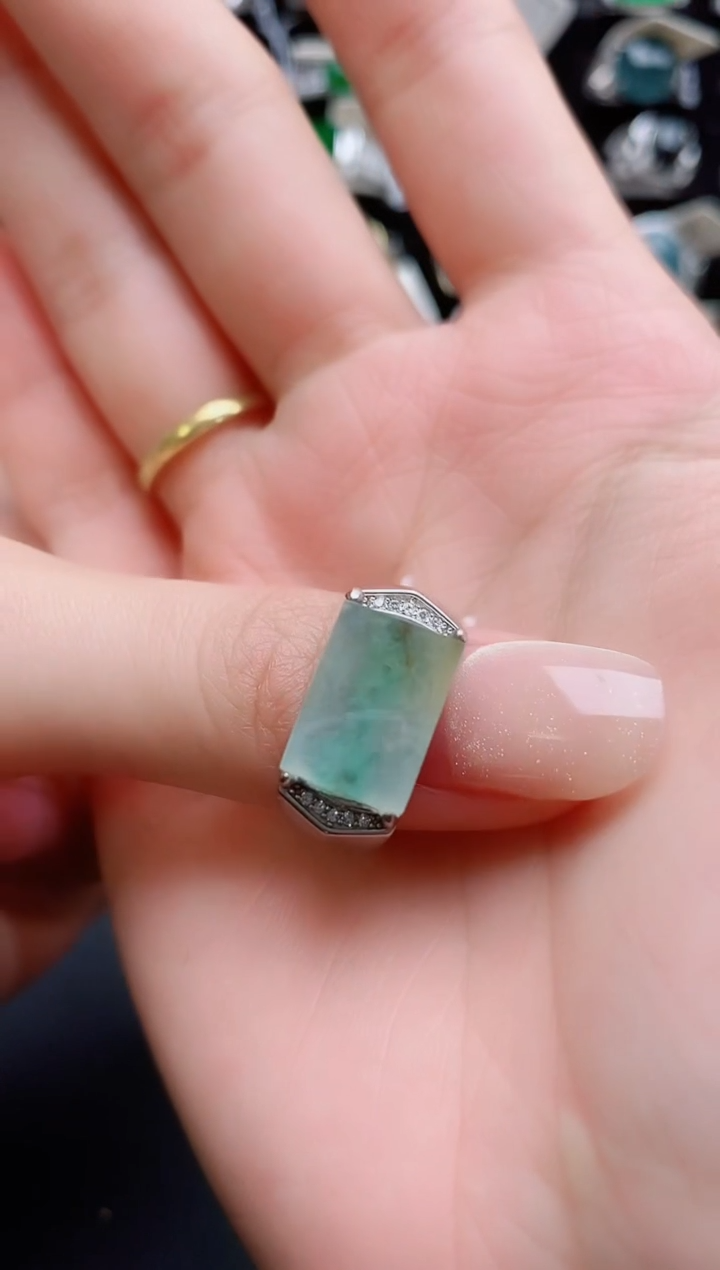 【闪购商品】翡翠戒指银S925镶嵌12121