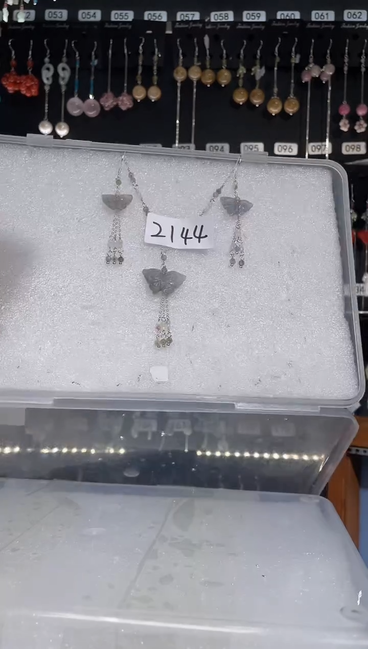 【闪购商品】紫晶耳饰银S925镶嵌喜欢拍
