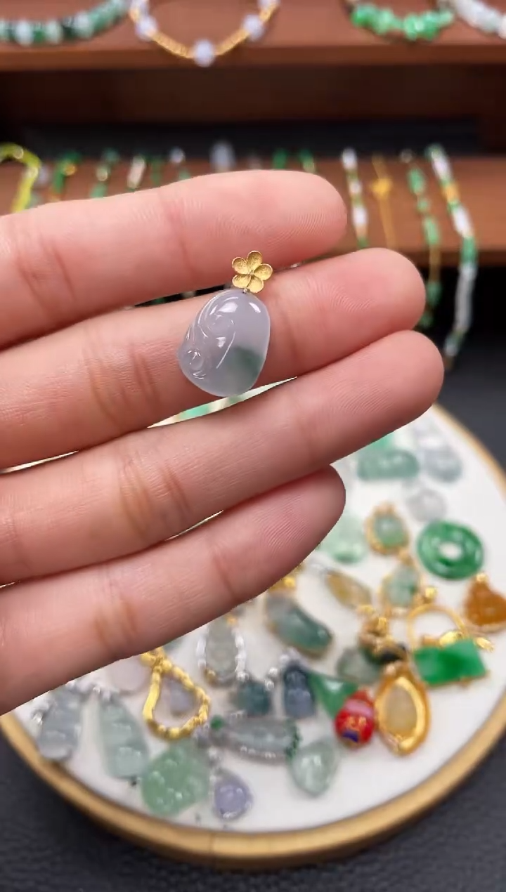 【闪购商品】翡翠吊坠(不含链)18K金镶嵌一个   JK652