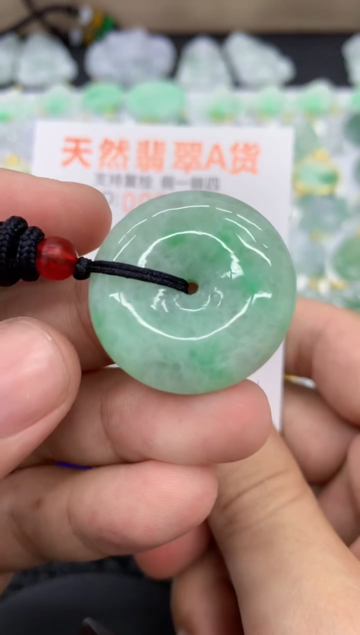 【闪购商品】翡翠颈饰未镶嵌11111111111