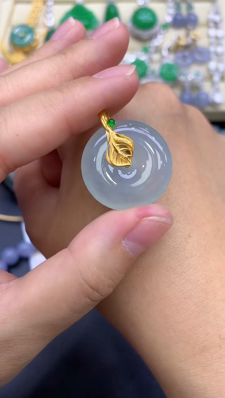 颈饰18K金镶嵌翡翠88-中国好珍宝