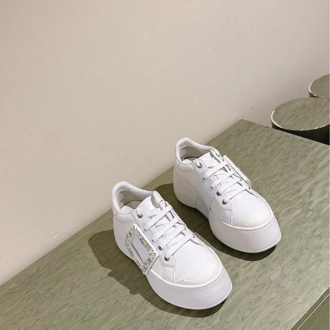 【大老板专属】松糕鞋白色水钻运动休闲鞋时尚休闲鞋系带运动鞋女鞋