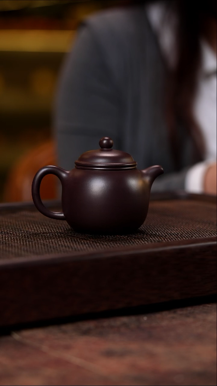 宜兴紫砂小匏樽黑墩头