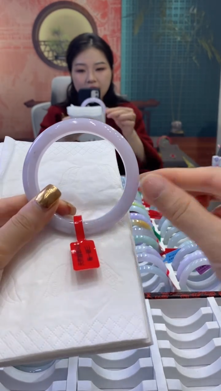 【闪购商品】翡翠手镯未镶嵌多人03886