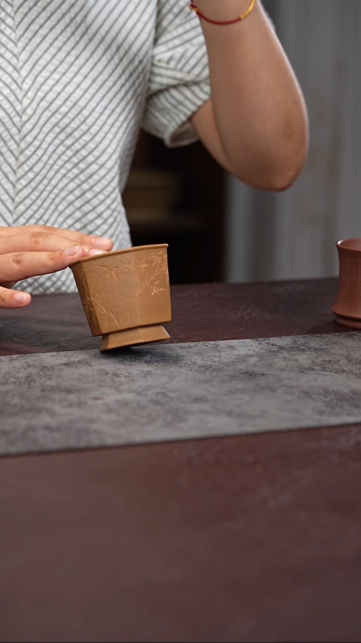 茶杯紫砂半*六方老段 刻绘