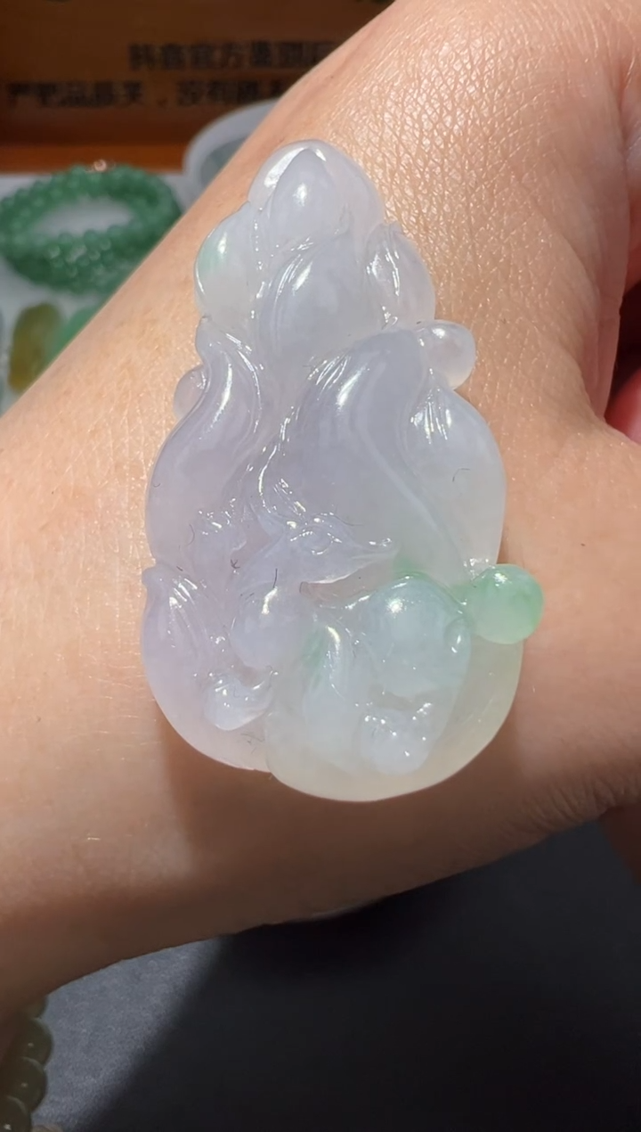 【闪购商品】定制翡翠未镶嵌42.7*21.4*8.1狐狸