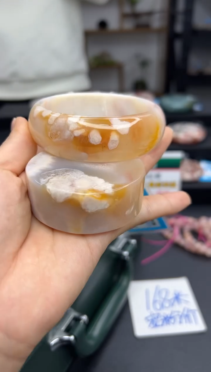 【闪购商品】石英质玉手镯未镶嵌A1538(61圈赠送镯心)