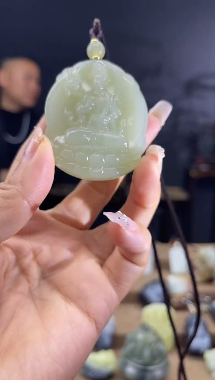 颈饰未镶嵌和田玉1