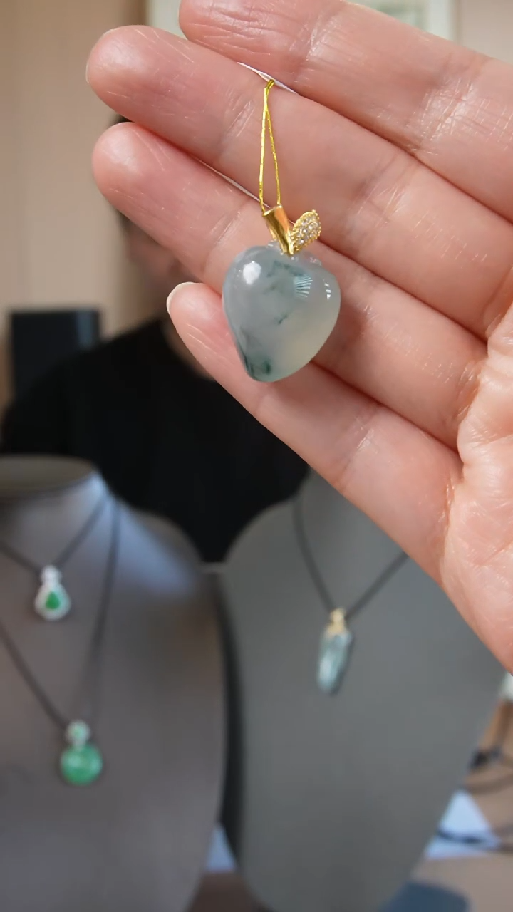 【闪购商品】翡翠颈饰18K金镶嵌天然缅甸翡翠吊坠