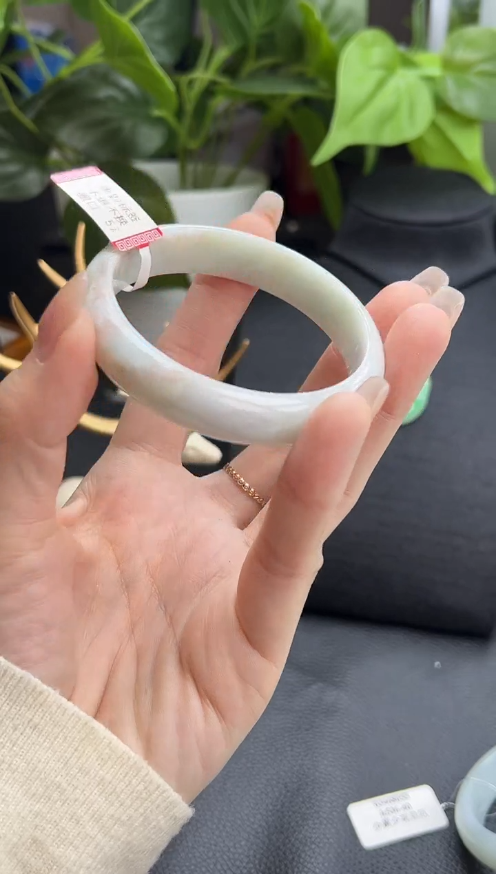 【闪购商品】翡翠手镯未镶嵌手镯 57+圈口