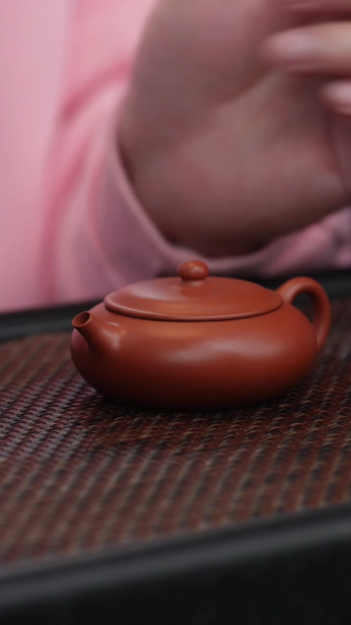 【闪购商品】宜兴紫砂原矿半手-红皮龙平安75cc左右