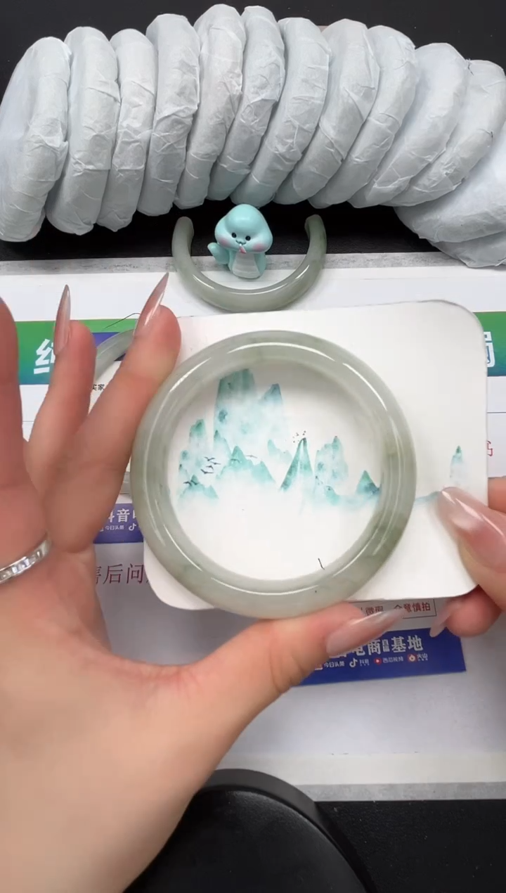 【闪购商品】石英质玉手镯合金50-59.9