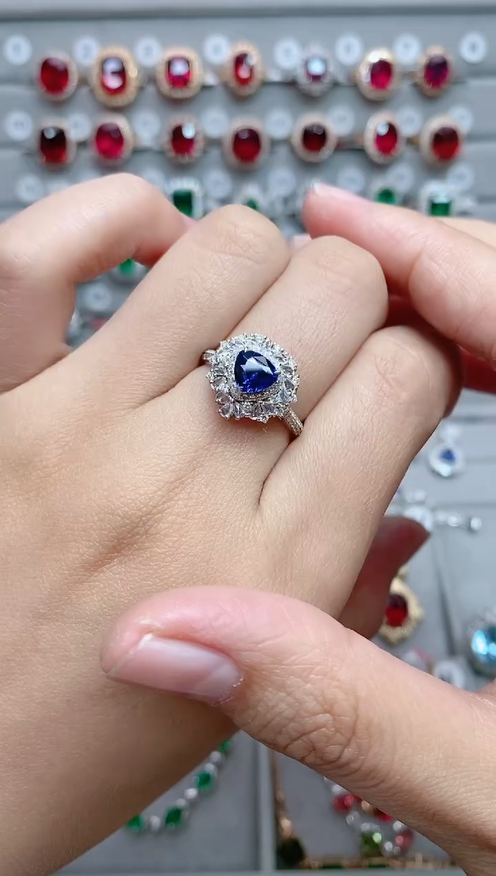 【闪购商品】蓝宝石18K金戒指18K金镶嵌.