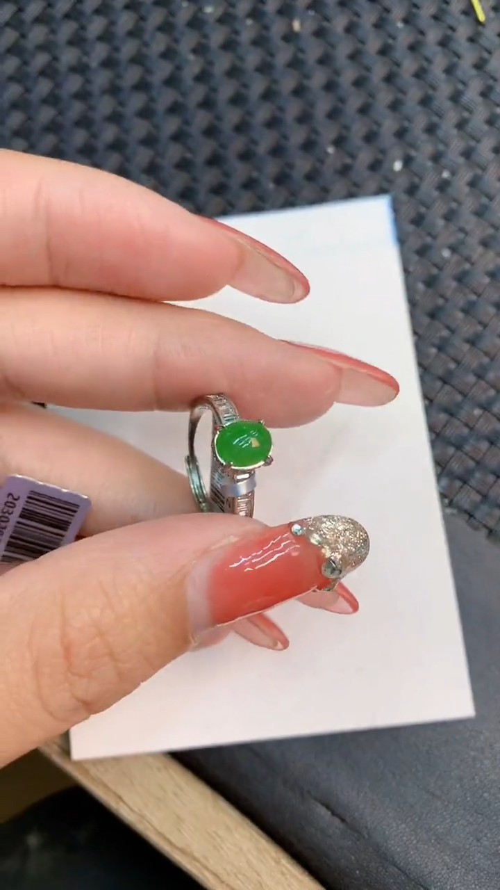 颈饰未镶嵌翡翠1