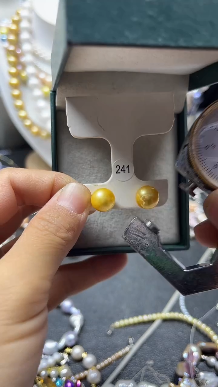 颈饰未镶嵌淡水珍珠多人