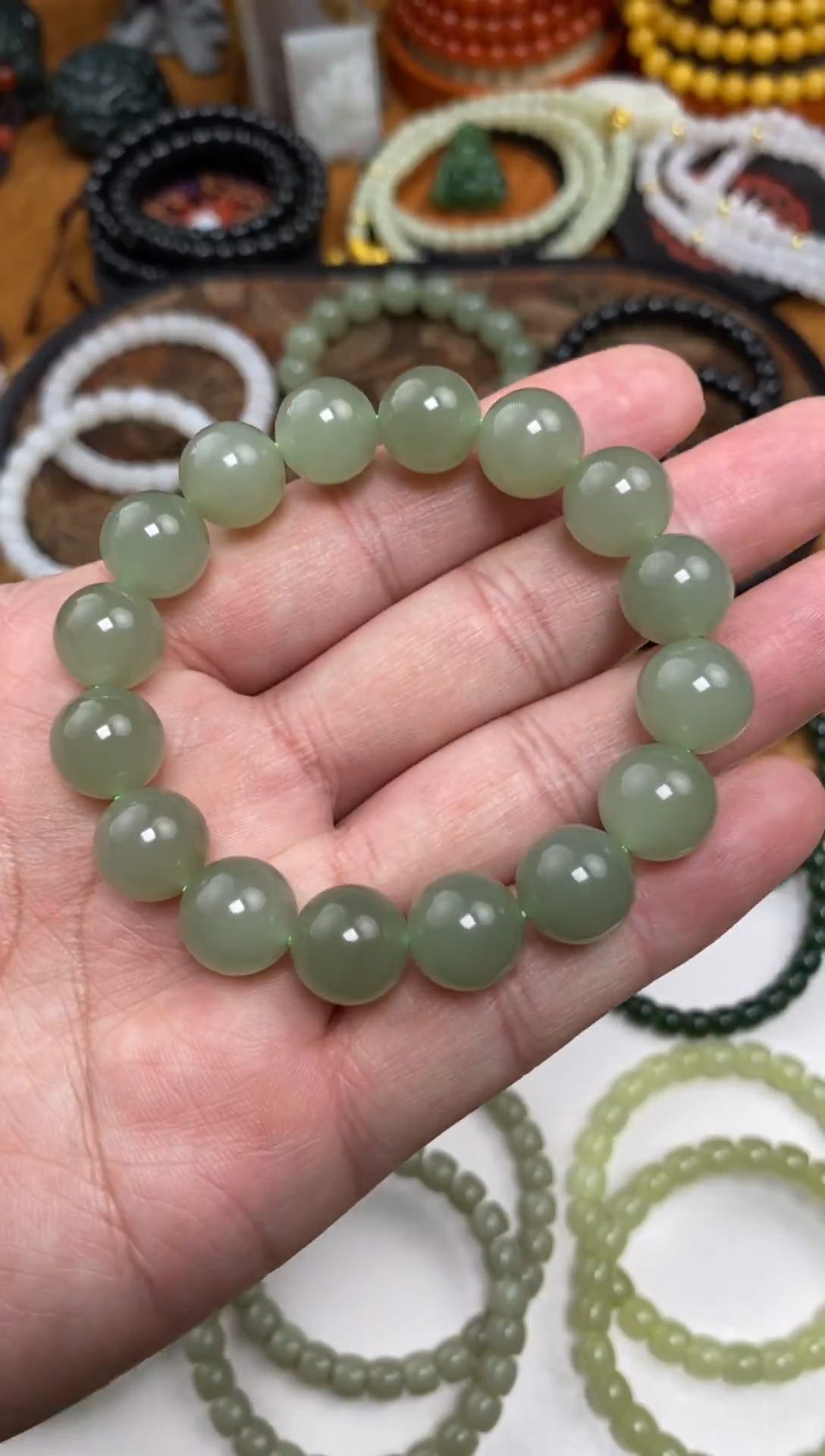 颈饰未镶嵌和田玉手串