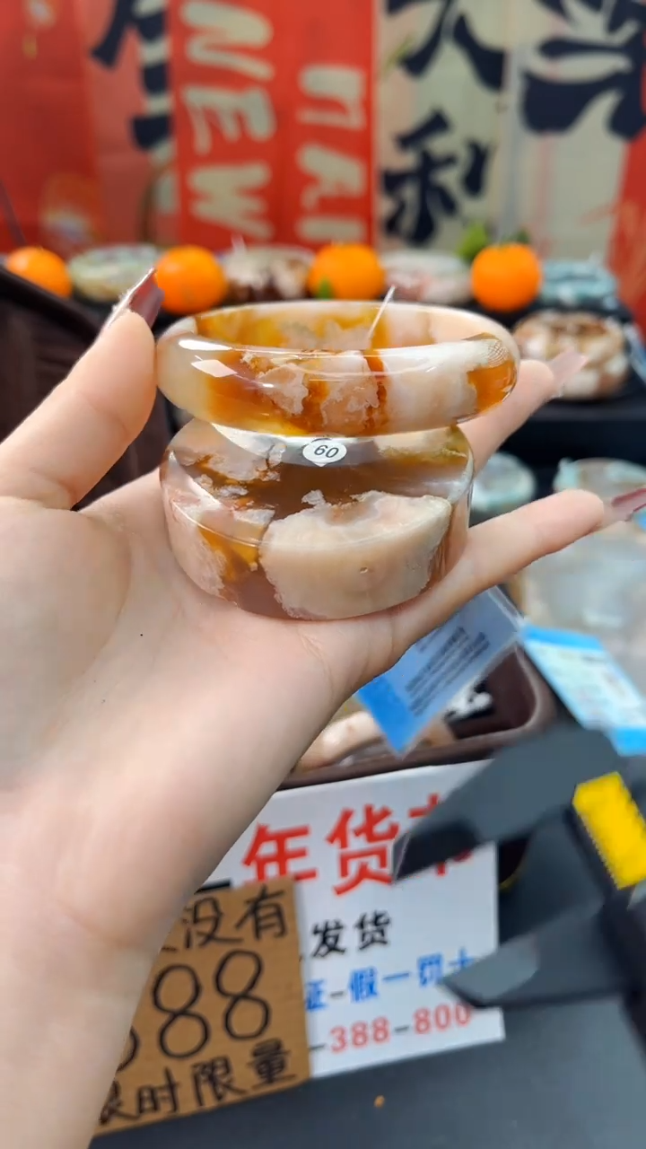 【闪购商品】石英质玉手镯未镶嵌赠送镯心（圈口）60