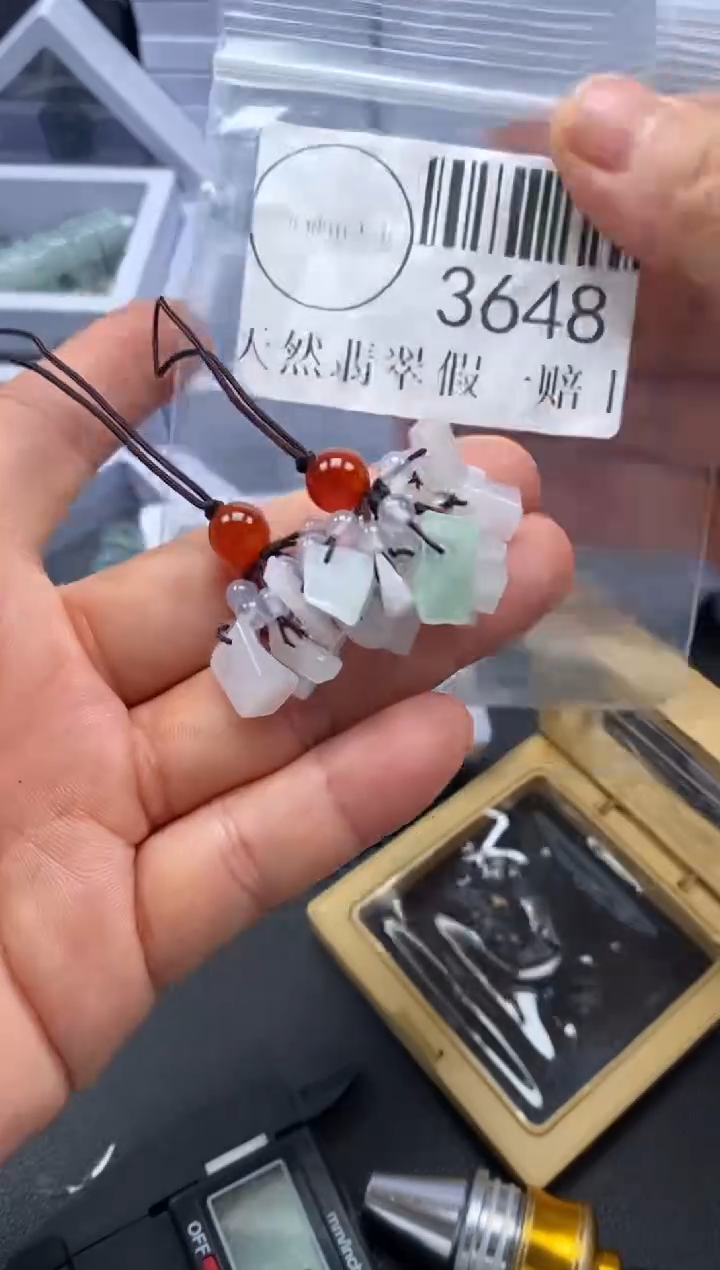 吊坠(不含链)未镶嵌翡翠3648