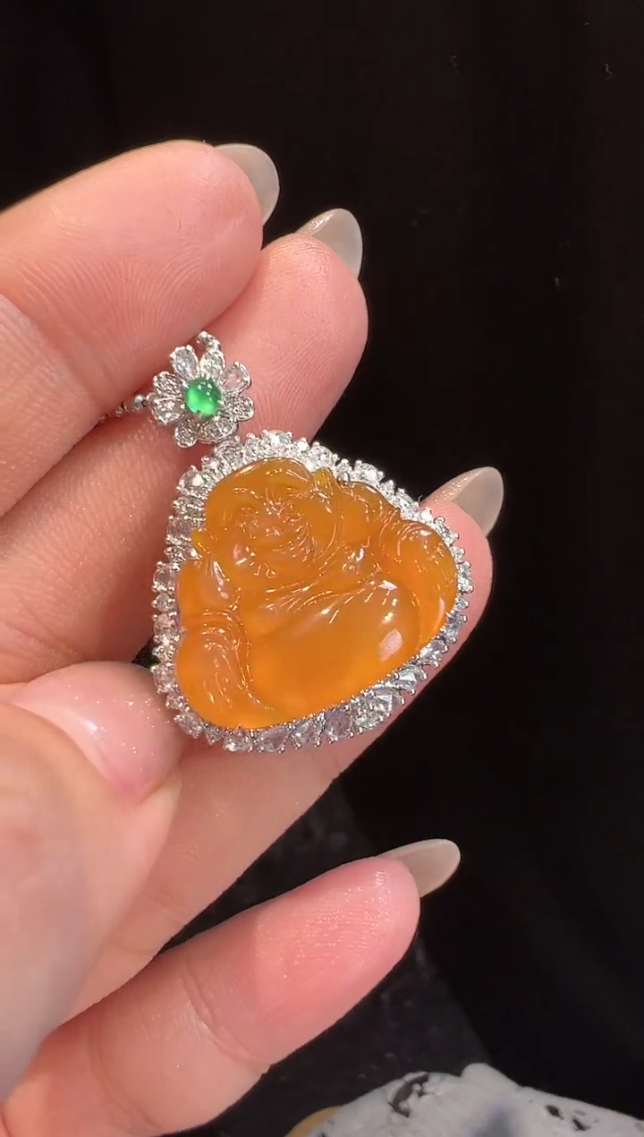 【闪购商品】翡翠颈饰18K金镶嵌吊坠