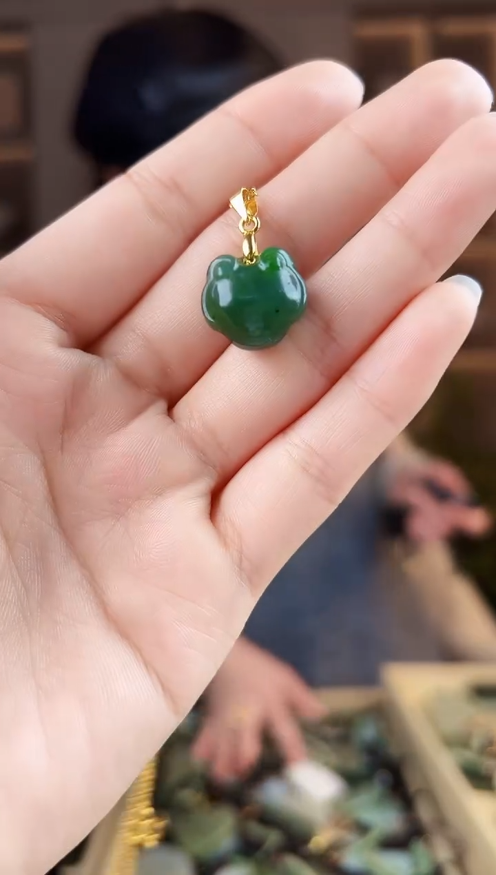 颈饰未镶嵌和田玉拍一发一，多样性发货