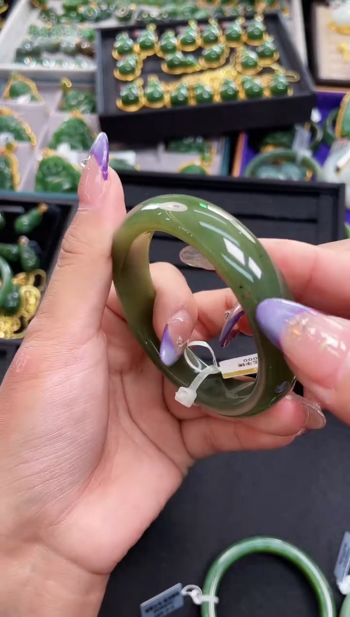 【闪购商品】和田玉手镯未镶嵌53多样性发一