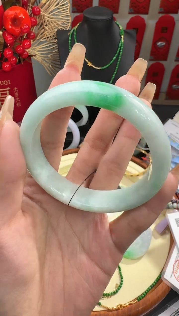 【闪购商品】翡翠手镯未镶嵌手镯