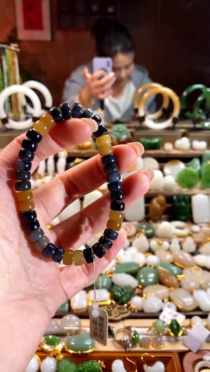 【闪购商品】和田玉手链未镶嵌。