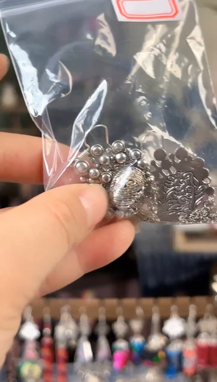 啥**是彩云南阁非遗老绣饰品531