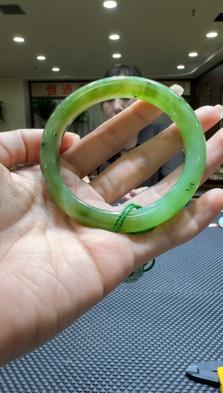 未镶嵌手镯和田玉61