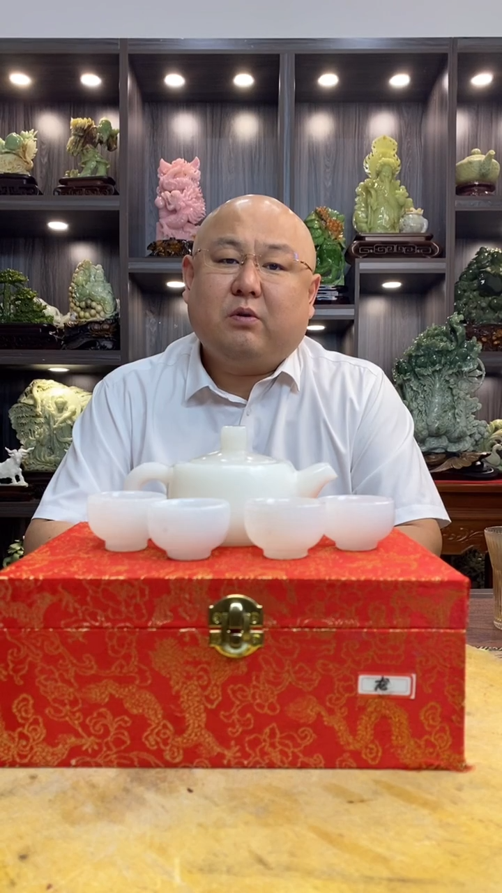 玉用****2玉岫岩料手工雕刻摆件居家装饰送礼一物一图