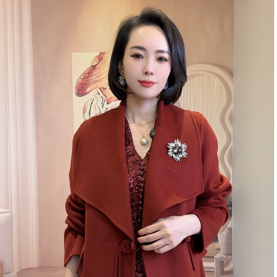 红印象喜妈妈喜婆婆气质法式轻奢大衣长款红色冬季