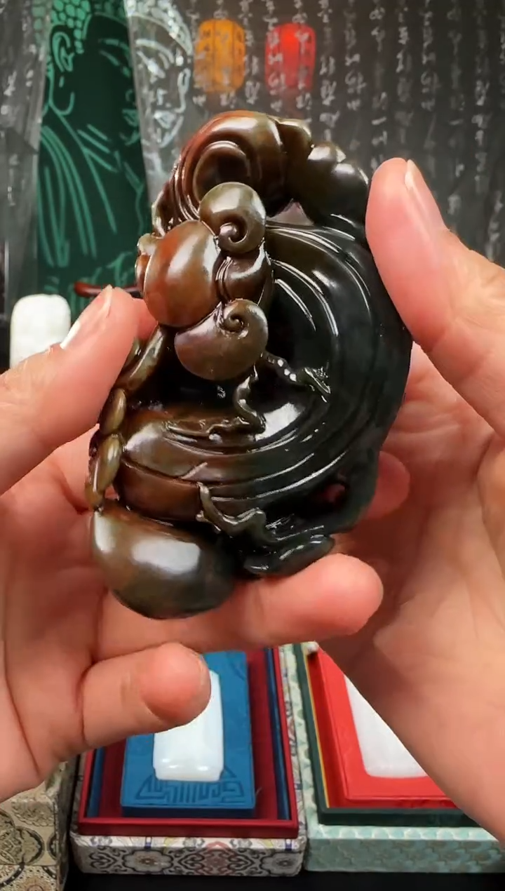 未镶嵌和田玉把件一**。1