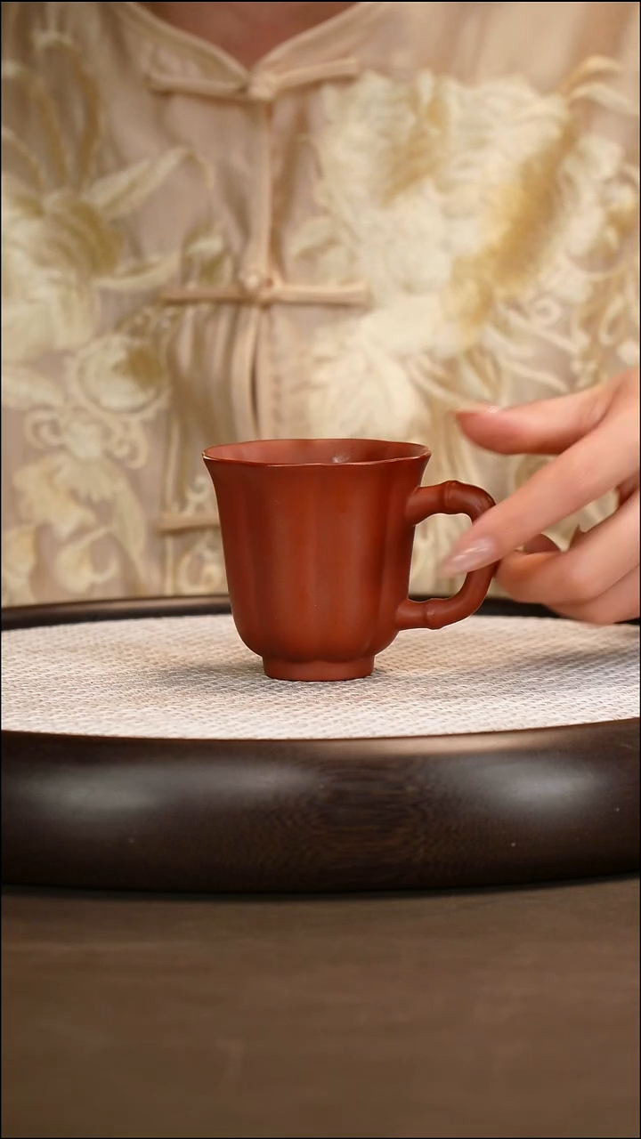 紫砂杯子大红袍筋纹竹节把子杯