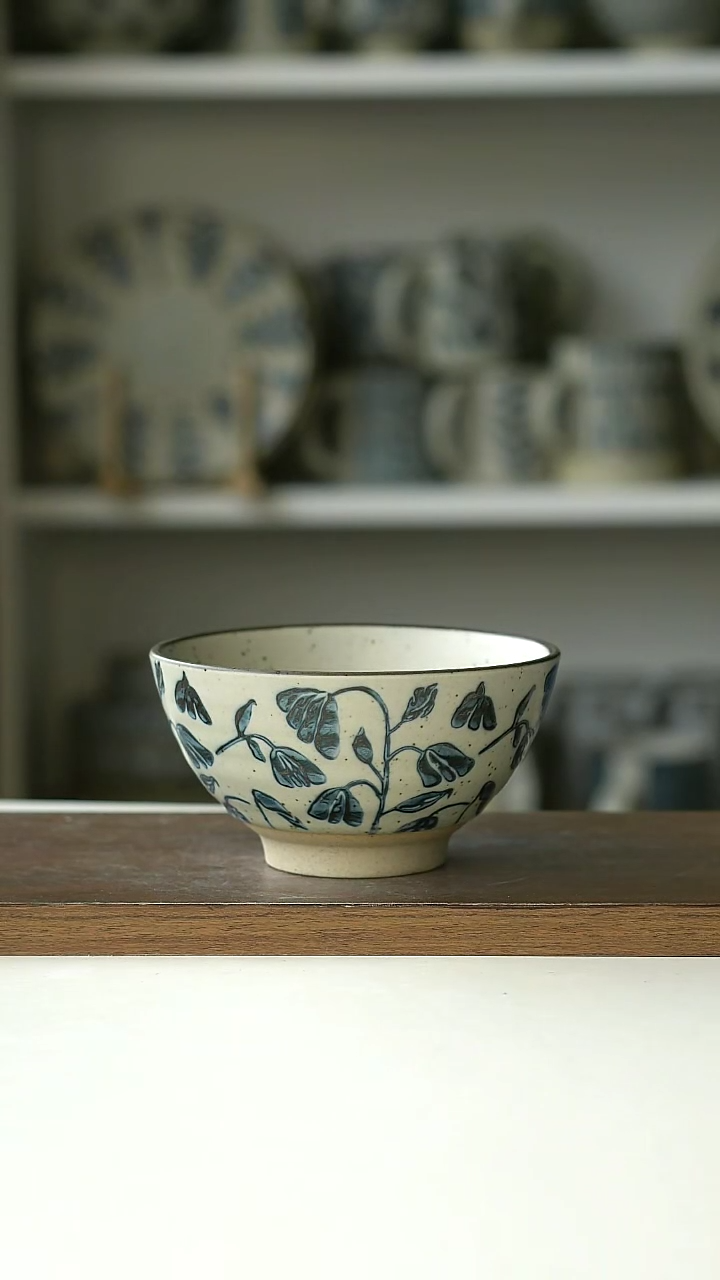 【闪购商品】陶瓷粗陶手绘铃兰花米饭碗@4-2@