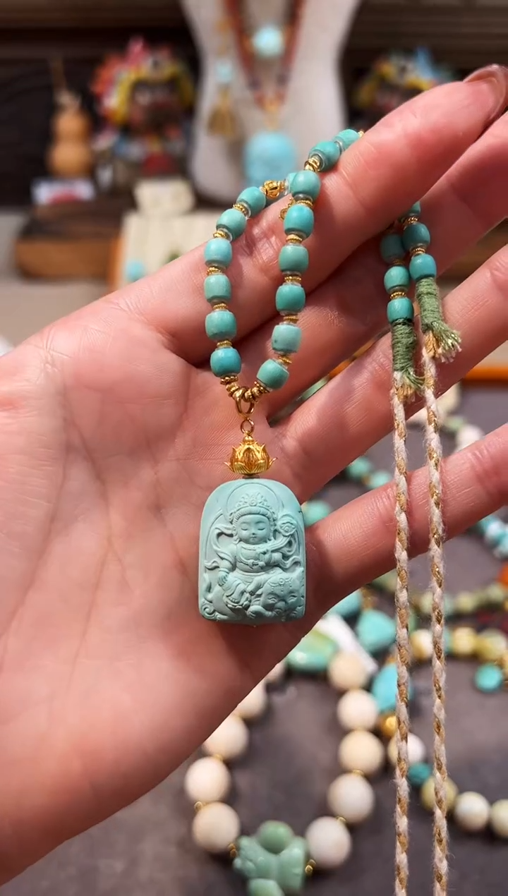 18K金镶嵌绿松石颈饰绿松石项链