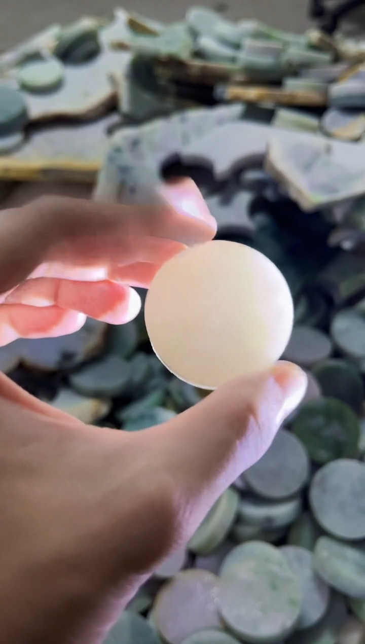 【闪购商品】翡翠颈饰未镶嵌A货吴玉371