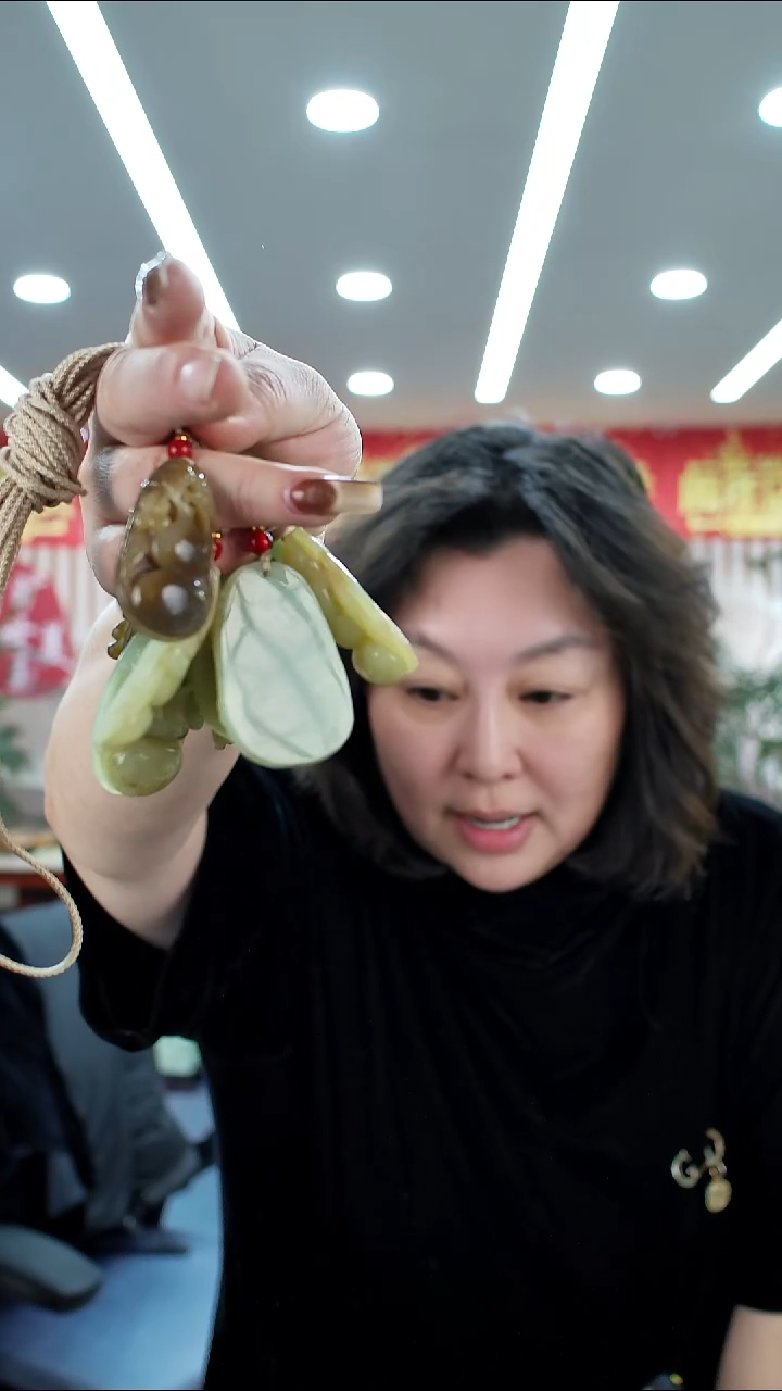 颈饰未镶嵌透闪石质玉多样式发货随机发一