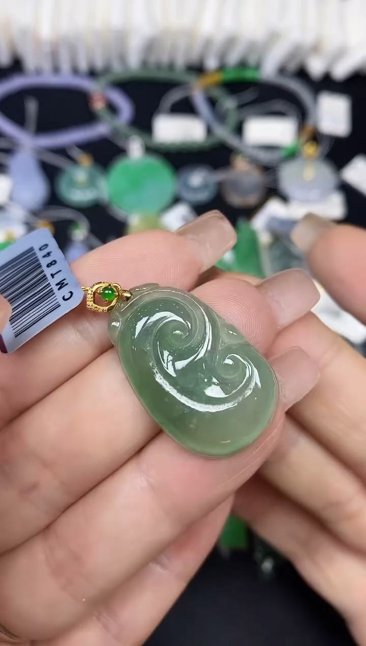 吊坠(不含链)18K金镶嵌翡翠如意18K金扣镶嵌@@CMT840