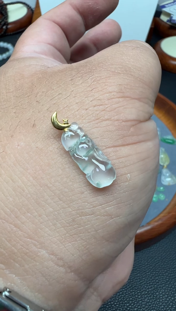 颈饰18K金镶嵌翡翠（35号）纯天然A货缅甸翡翠  兔子锁骨吊坠