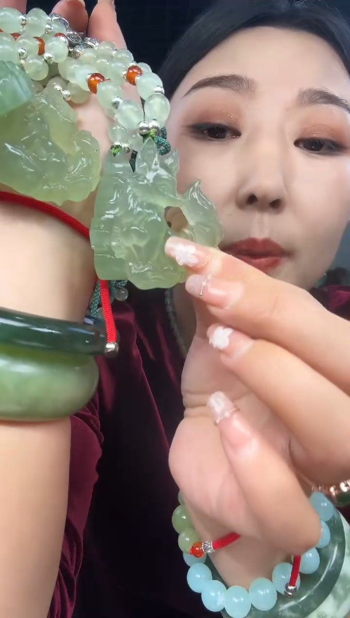 【闪购商品】岫玉颈饰未镶嵌180九尾狐【绳子款式】